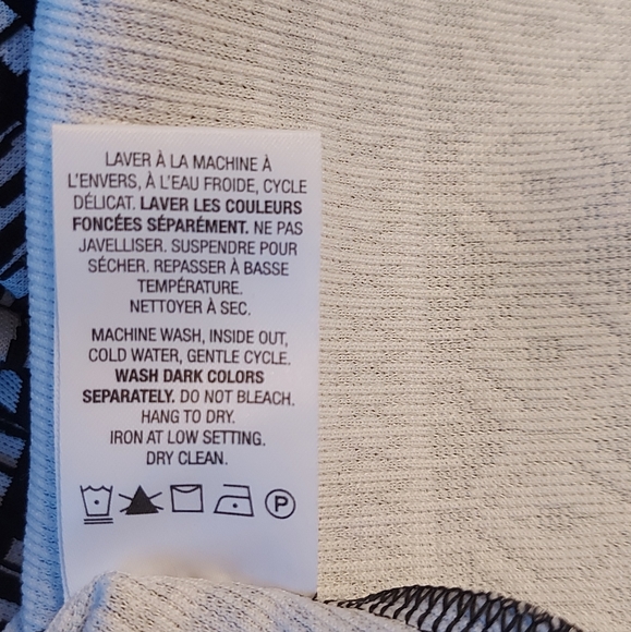 Classic Mini Skirt - - Picture 6 of 7